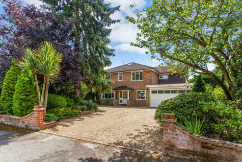Beaconsfield - 6 bedroom detached house for sale