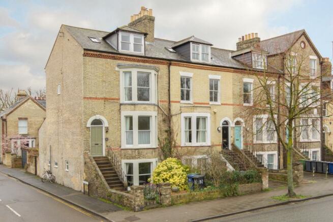 3 bedroom semi-detached house to rent Cambridge