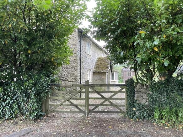 Gate