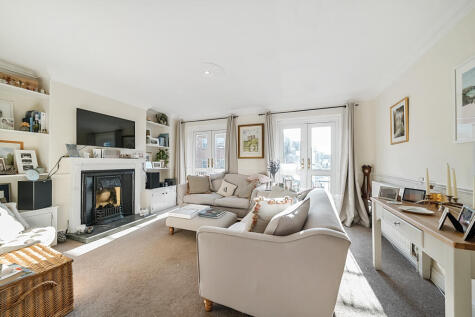 Harvest Lane, Thames Ditton, KT7