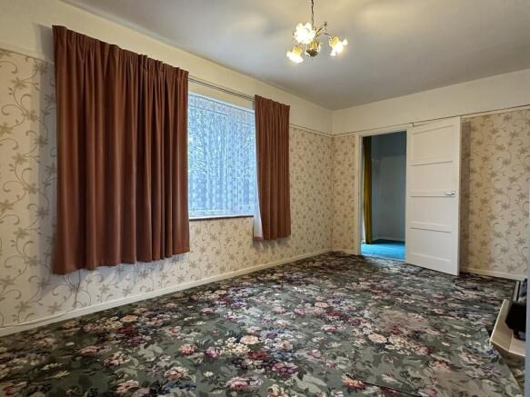 sitting room 2.JPG