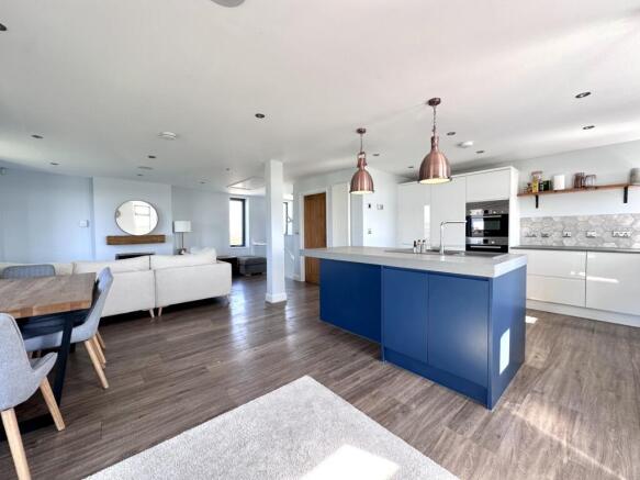 Kitchen main