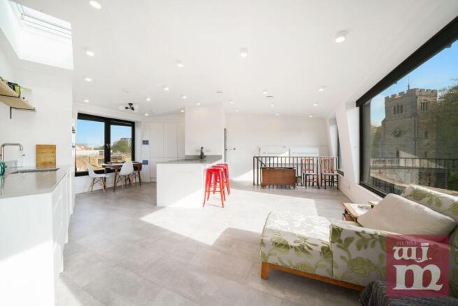 50m2 Living Space - Top Floor