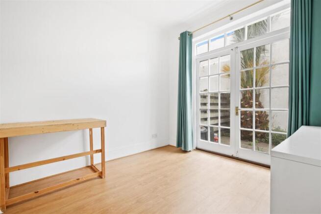 Bedroom 4/ Dining Room