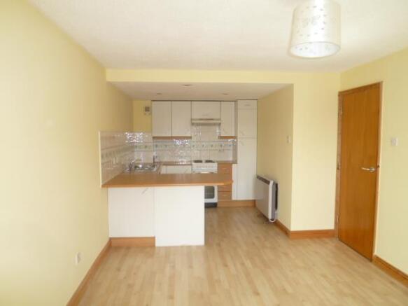 6 Eskdaill Place lounge2.JPG