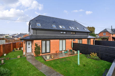 Gables Road, Willand, Cullompton, Devon, EX15