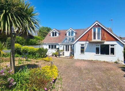Highcliffe Close, Seaton, Devon, EX12