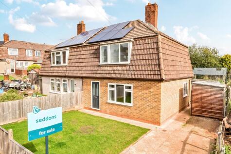 Beaufort Close, Sampford Peverell, Tiverton, Devon, EX16