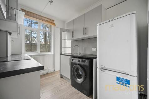 Balham High Road, Moira Court Balham High Road, SW17