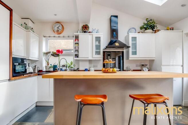 Kitchen diner 2