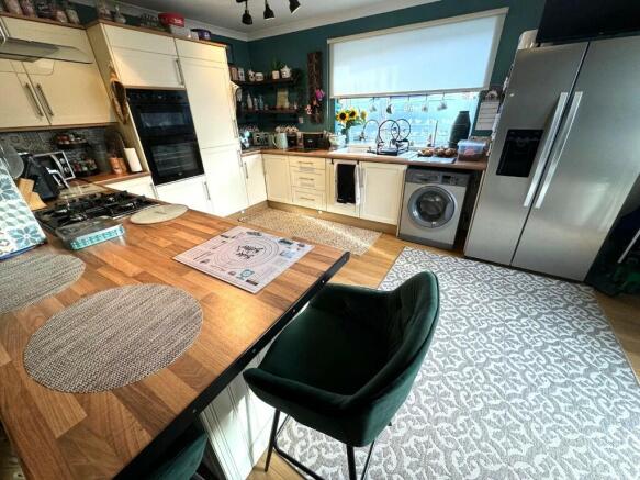 KITCHEN AREA
