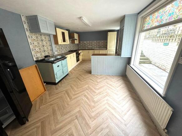FITTED KITCHEN/DINER