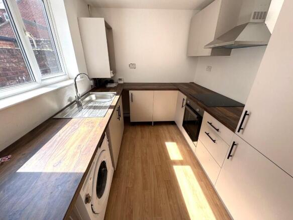 FITTED KITCHEN