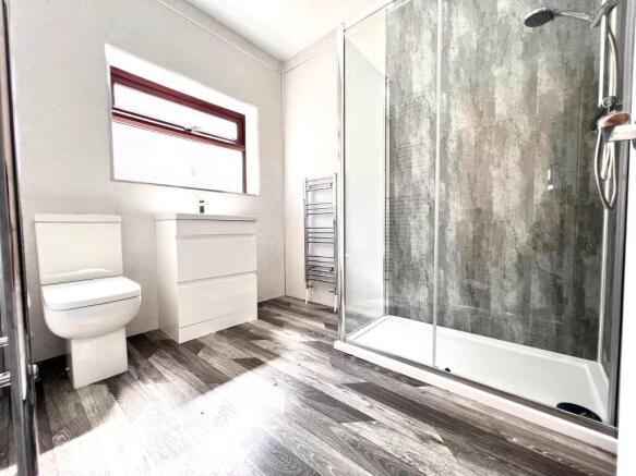 SHOWER ROOM