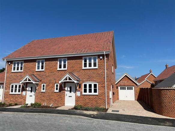 Plot 19, Rectory Gardens, Worlingham ext.jpg