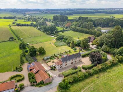 Dunburgh Road, Geldeston, Beccles