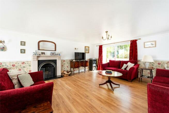 Sitting/Dining Room