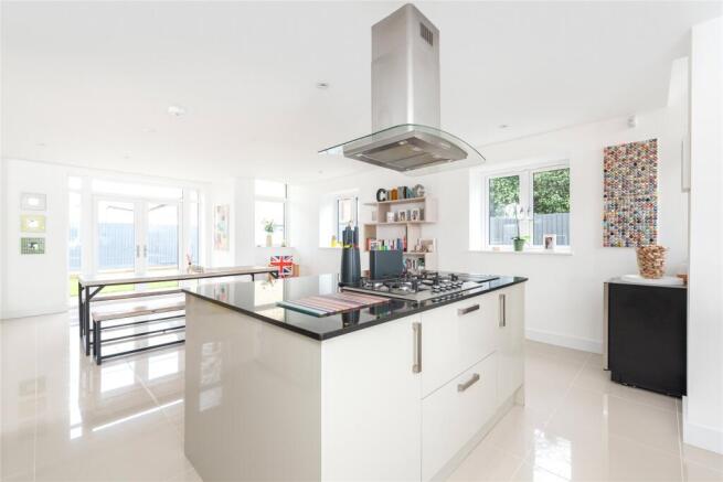Kitchen/Dining Area