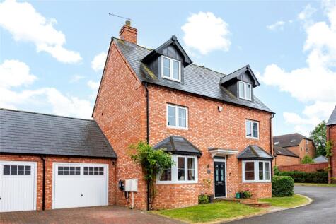 Rose Acre Close, Weedon, Northamptonshire, NN7