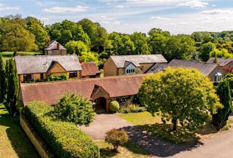 Main Road, Shutlanger, Towcester, Northamptonshire, NN12