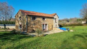 Photo of Near Saint Pardoux la Riviere, Dordogne, Nouvelle-Aquitaine