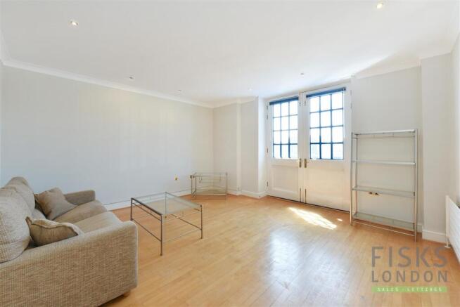 Flat 7 Millers Wharf (2).JPG