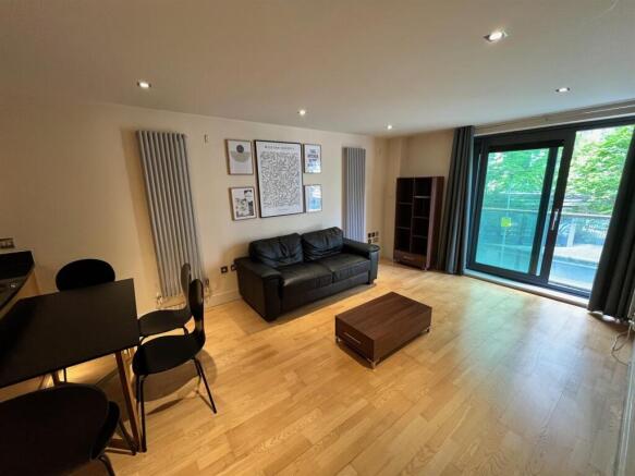 5 mh living room 4.jpg
