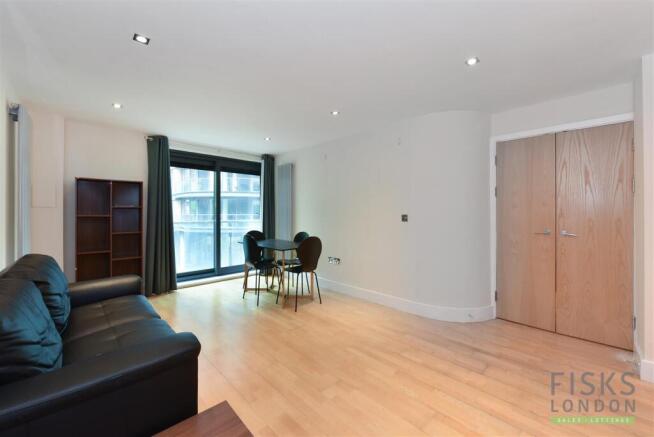 Flat 5 Millharbour (9).JPG
