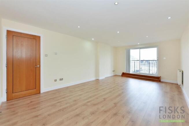 Flat 68 Studley Court (8).JPG