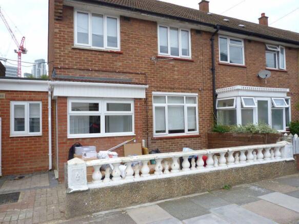 6 Bedroom House To Rent In Strattondale Street Crossharbour E14