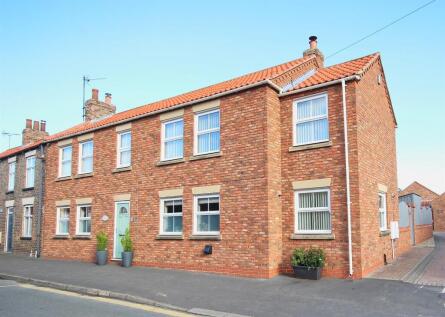 Main Street, Brandesburton