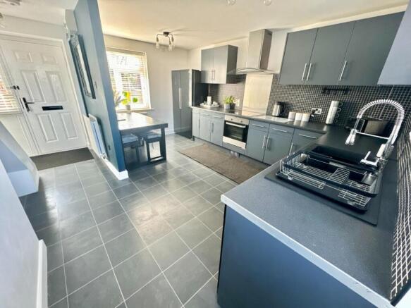 Entrance / Kitchen