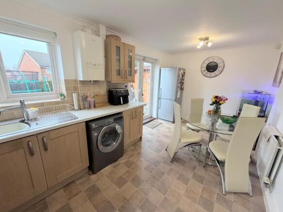 KITCHEN /  DINING AREA