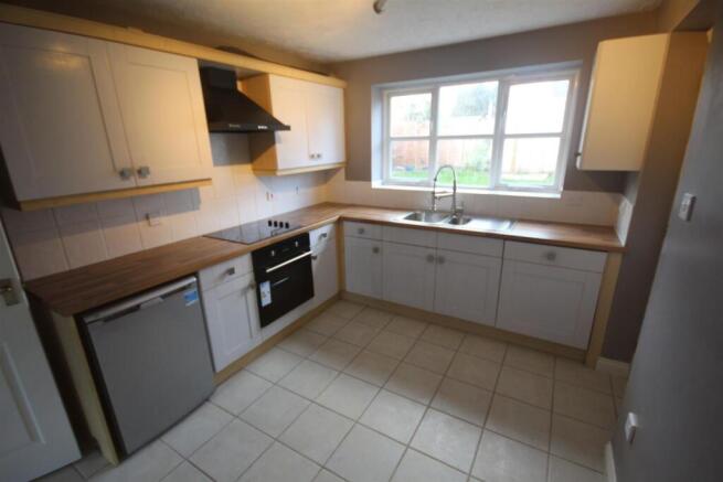 1. kitchen.JPG