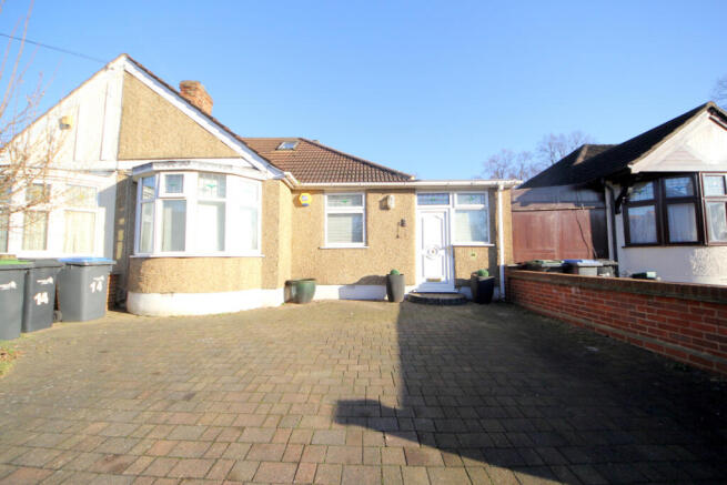 4 bedroom semi detached bungalow
