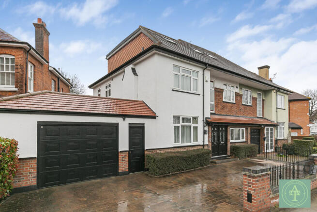 5 Bedroom Double Front Semi Detached house