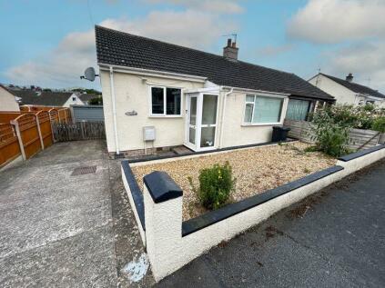 Llandudno Junction - 2 bedroom semi-detached bungalow for ...