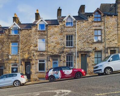 Moogate, Freehold | Check out the outdoor BBQ area!