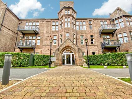 South Wing, The Residence | Check out the stunning 360 degree views from the turret!