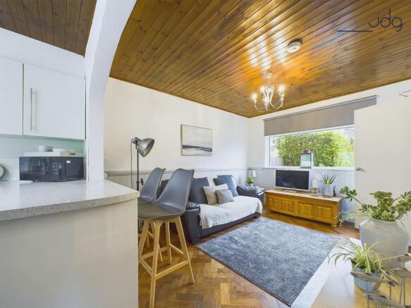 Kitchen Lounge