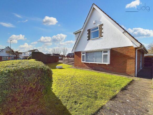 Welcome to Knowe Hill Crescent