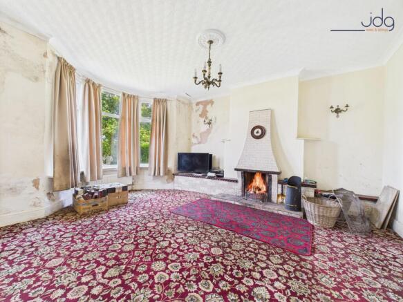 Cosy Open plan Living Dining with Log Fire