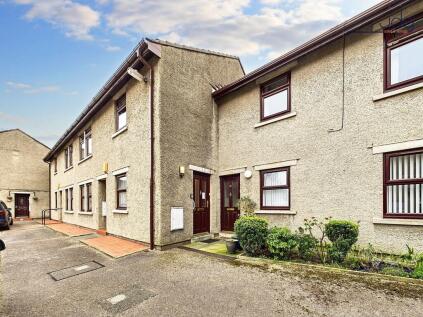 Albion Mews | Spacious rooms and a rear facing canal view!