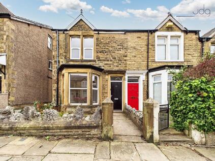 Coulston Road, Lancaster | A move-in ready three-bedroom with garage and fresh new look.