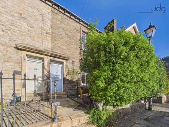 Welcome to Lindow Square