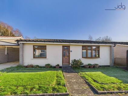 Princess Avenue, South Lancaster | Quiet Cul-de-Sac Bungalow with Private Garden and Garage