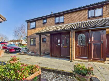 Lancambe Court, Lancaster | Bright First-Floor Apartment with Updated Kitchen and Bathroom!