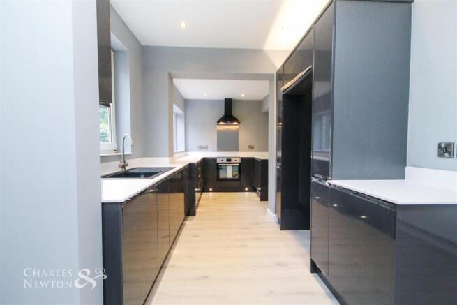 Fitted Kitchen