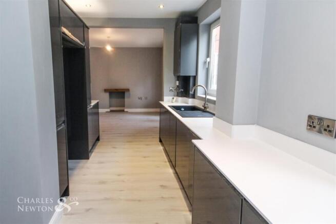 Fitted Kitchen