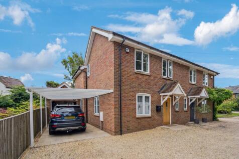 Middle Farm Close, Chinnor, OX39